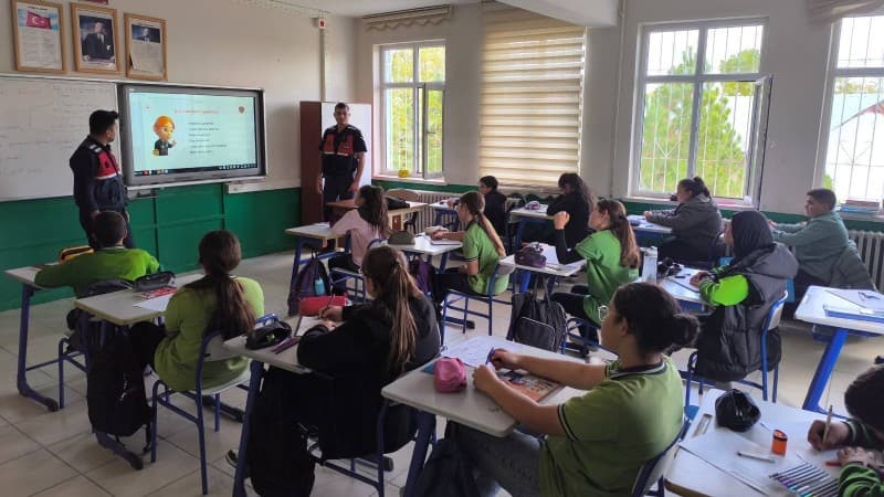 Yozgat'ta Öğrencilere Siber Güvenlik Eğitimi Verildi