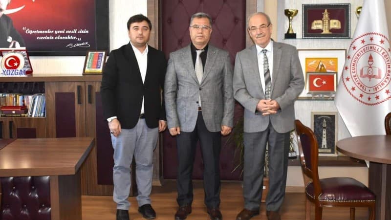 Yozgat'ta Eğitimci-Yazar Halit Ertuğrul'dan Müdürlük Ziyareti