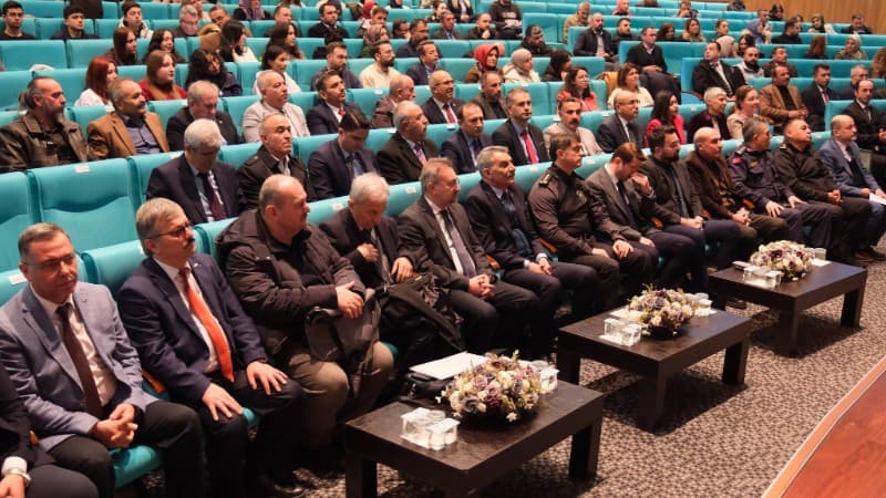 Yozgat'ta İstiklal Marşı'nın 105. Yılı: Oratoryo Sahnelendi, Panel Yapıldı