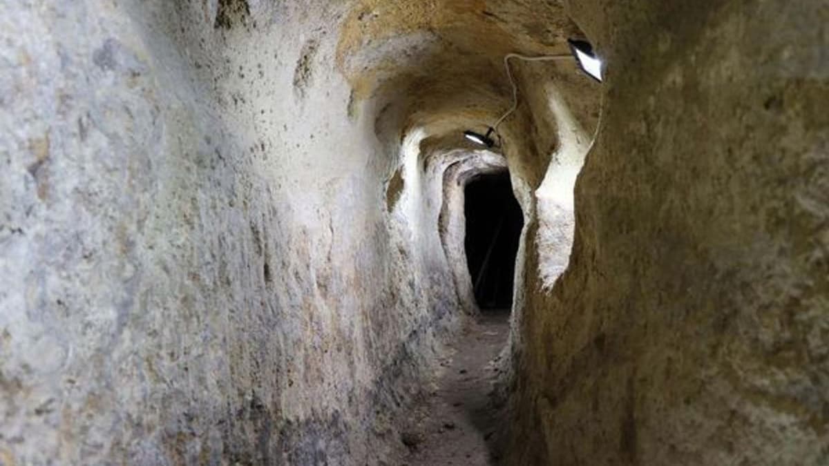 Yenifakılı: Toprak Altında Şehir, Üstünde Hububat