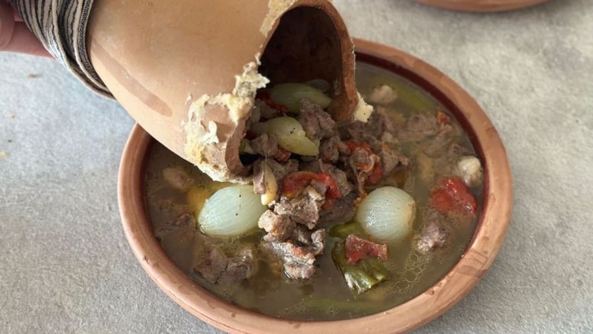 Yozgat'ın Ateşten Doğan Lezzeti: Testi Kebabı