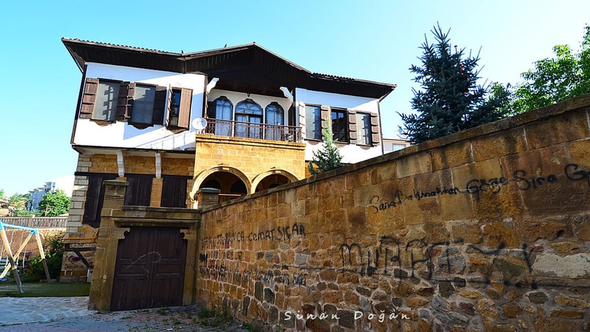 Karslıoğlu Konağı: Atatürk'ün Yozgat'taki Misafirhanesi