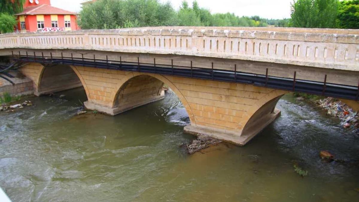 Şefaatli: Karanlık Dere'nin Derinliklerinde Saklı Bir İlçe